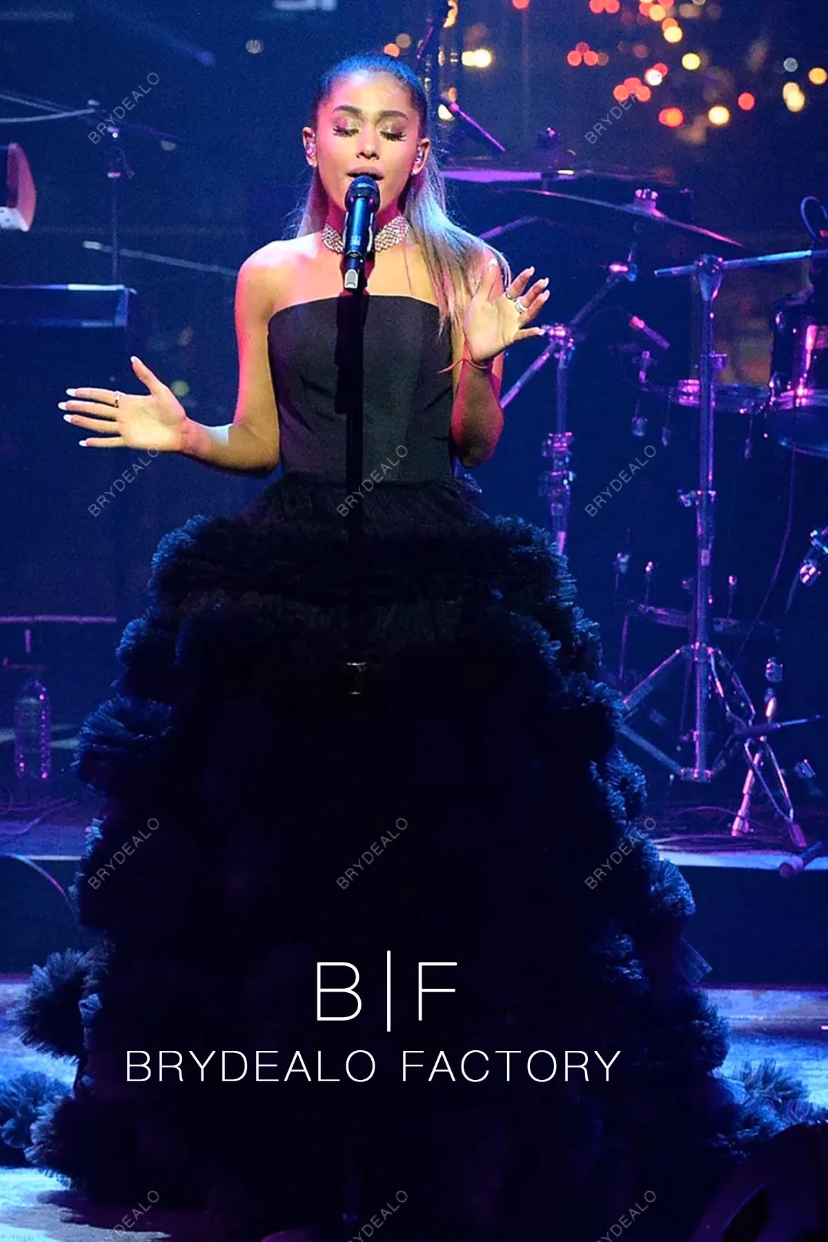 ¿Qué canción cantó Ariana Grande en la Met Gala?