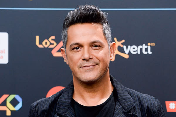 ¿Qué instrumento toca el hijo de Alejandro Sanz?