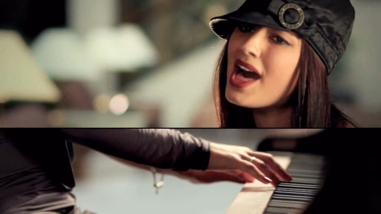 ¿Quiénes son algunas mujeres que tocan el piano?