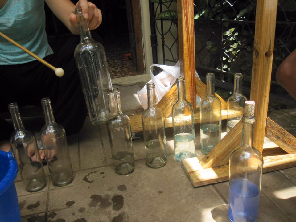 ¿Qué instrumentos se pueden hacer con una botella?