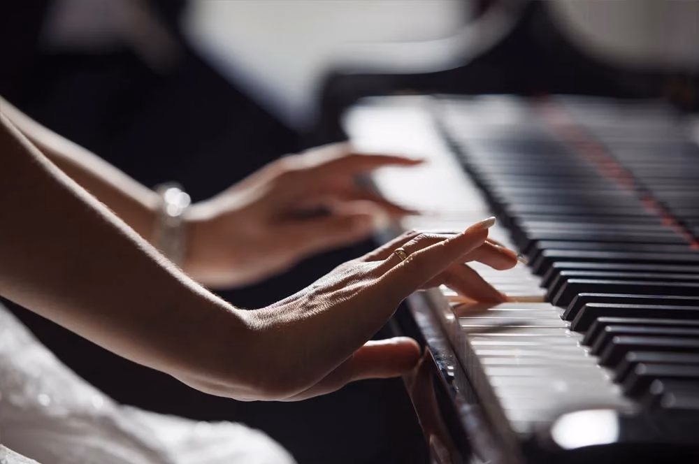 ¿Es posible aprender a tocar el piano siendo adulto?