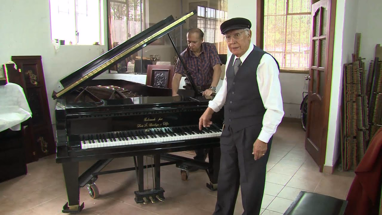 ¿Los luthiers trabajan en pianos?