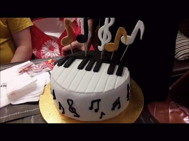 ¿Cómo se llaman los pasteles redondos?
