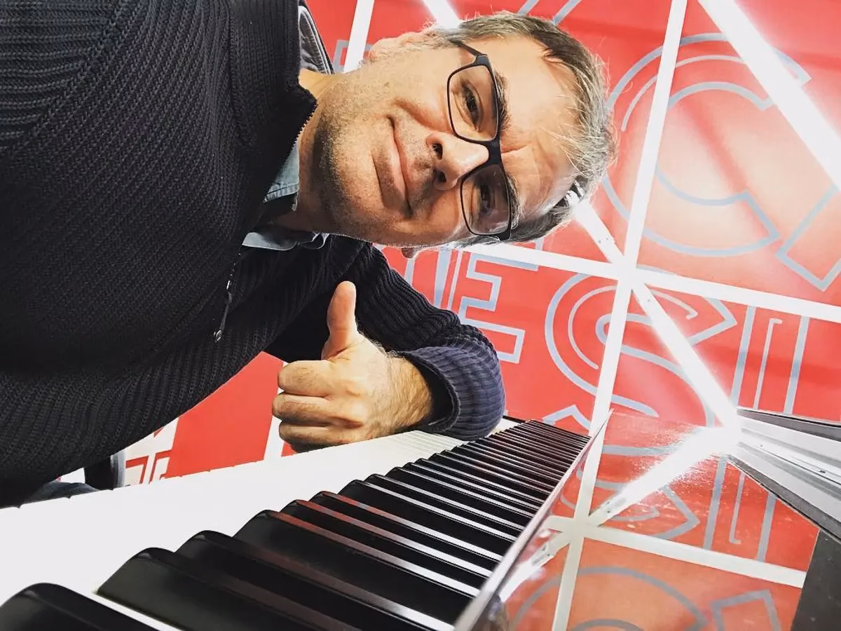 ¿Quién es el pianista de Tu cara me suena?